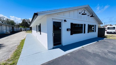 Excellent central location! Versatile 1,500 SF commercial - photo 5