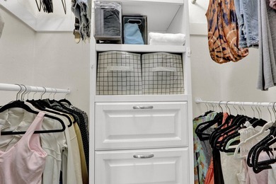 Get ready to move into your beautifully renovated 3 Bedroom home - photo 20