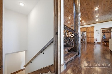 Welcome to Cardinal Perch. This stunning property offers eight - photo 28