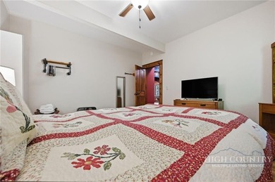 Welcome to Cardinal Perch. This stunning property offers eight - photo 36