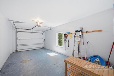 Welcome to Cardinal Perch. This stunning property offers eight - photo 42