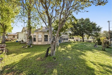 Classic 1935 Kerrville property full of character, flexibility - photo 2