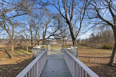 Located on the banks of the Arkansas River in Houston, Arkansas - photo 16