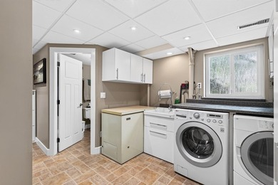 Welcome to this beautifully renovated 4-bedroom home, perfectly - photo 23