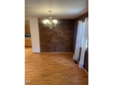 Here is a super cute two bedroom one bath home close to OIT and - photo 8