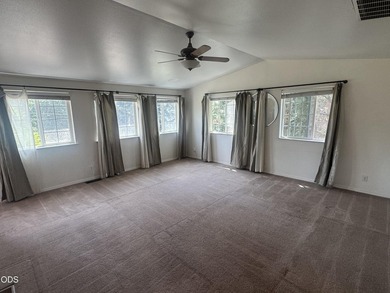Here is a super cute two bedroom one bath home close to OIT and - photo 9