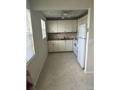 Beautiful first floor corner unit filled with lots of natural - photo 10