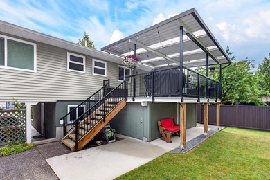Welcome to this beautifully renovated 4-bedroom home, perfectly - photo 33