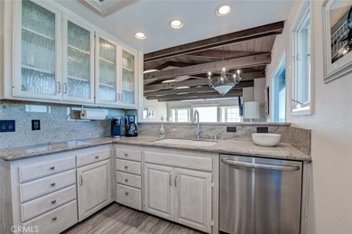 LUXURY OCEANFRONT VACATION RENTAL. This turn-key rental is - photo 10