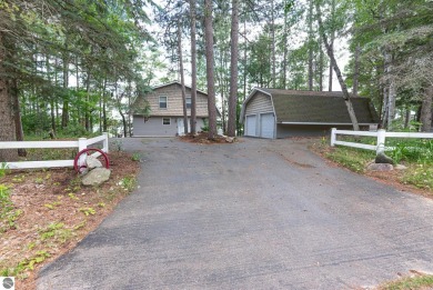 Twin Lake Home For Sale in Mancelona Michigan