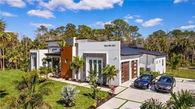 Where modern architecture is elevated by the serenity of - photo 2