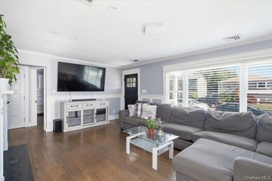 Welcome to this beautifully maintained and move-in ready ranch - photo 5