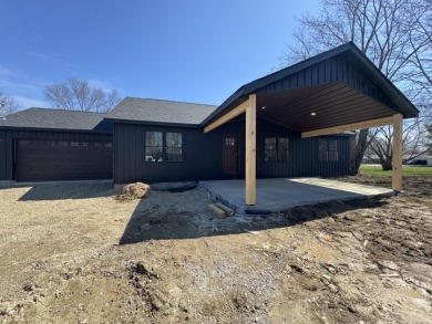 Beautiful Ranch with 2 covered Porches! SOLD - photo 1