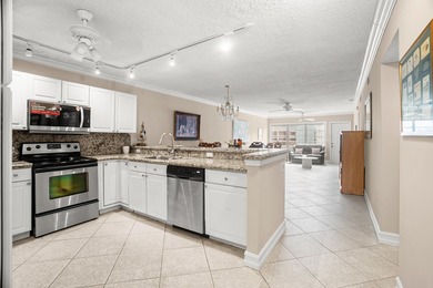 MUST SEE! 2 Bedroom,2 Bathroom Villa with 1-car garage. Garden - photo 6