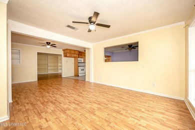 APPROVED SHORT SALE! 3 Bedrooms | 2 Bathrooms, Large bonus room - photo 9