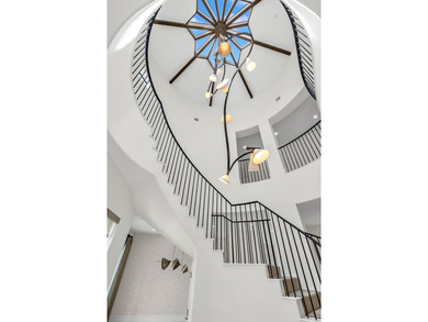 Stunning new construction (2022) inspired by Spanish - photo 19