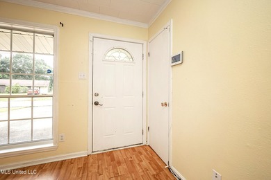 APPROVED SHORT SALE! 3 Bedrooms | 2 Bathrooms, Large bonus room - photo 10