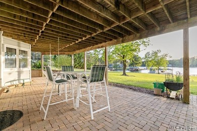 Stunning Lake Gaston Waterfront Home in the desirable SE Quad - photo 20