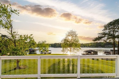 Stunning Lake Gaston Waterfront Home in the desirable SE Quad - photo 22