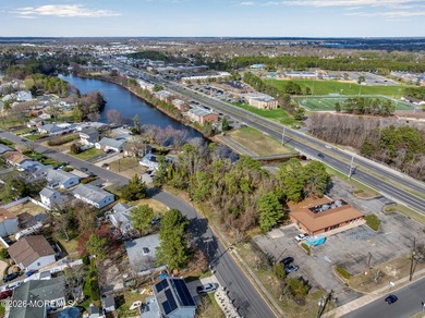 One of the last Lakefront lots on Lake Riviera! This wooded lot - photo 24