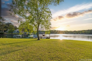Stunning Lake Gaston Waterfront Home in the desirable SE Quad - photo 28