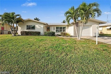 Fantastic totally renovated 2 bedroom 2 bath 1 car garage - photo 1
