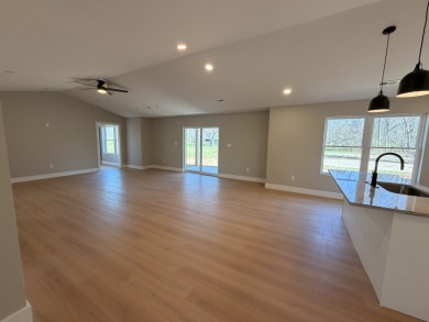 Beautiful Ranch with 2 covered Porches! SOLD - photo 5
