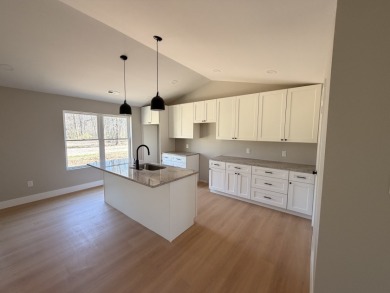 Beautiful Ranch with 2 covered Porches! SOLD - photo 7