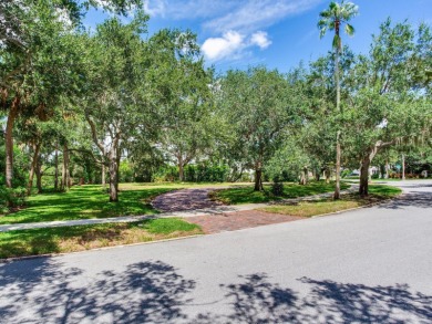Prime Waterfront Lot for Sale at 5001 S Shore Circle, Tampa, FL - photo 2