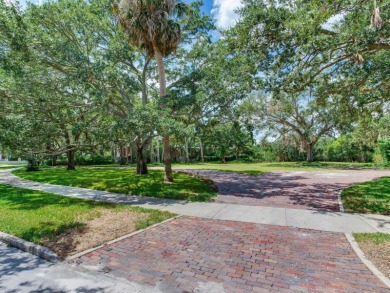 Prime Waterfront Lot for Sale at 5001 S Shore Circle, Tampa, FL - photo 3