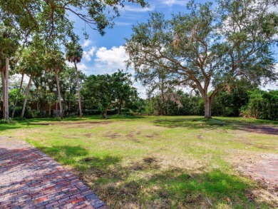 Prime Waterfront Lot for Sale at 5001 S Shore Circle, Tampa, FL - photo 10