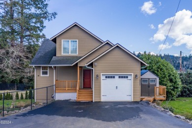 Devils Lake Home For Sale in Neotsu Oregon