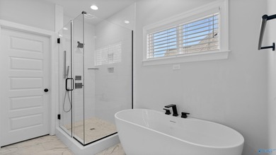 Experience modern luxury and everyday comfort in this stunning - photo 21