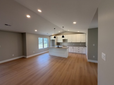 Beautiful Ranch with 2 covered Porches! SOLD - photo 6