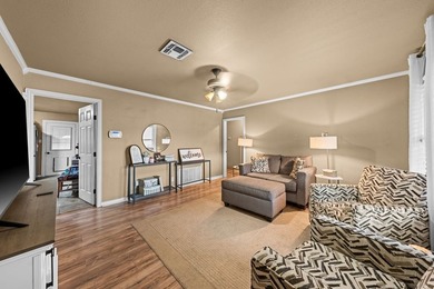 3-bedroom, 1-bath home sits in the heart of Kerrville, just - photo 4