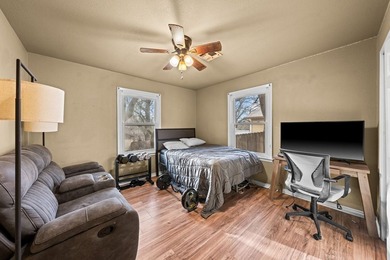 3-bedroom, 1-bath home sits in the heart of Kerrville, just - photo 8