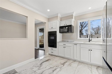 Beautifully remodeled Hi-Ranch offering a functional and - photo 12