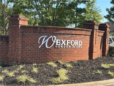 LOCATION!! Beautiful 2 Bedroom, 2 Bath Walk-In Condo - Move-In