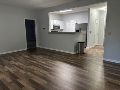 LOCATION!! Beautiful 2 Bedroom, 2 Bath Walk-In Condo - Move-In