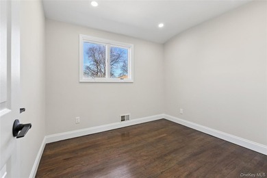 Beautifully remodeled Hi-Ranch offering a functional and - photo 17
