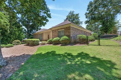 Welcome & come on in to this beautifully maintained, all brick - photo 27