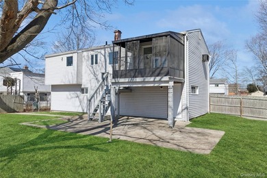 Beautifully remodeled Hi-Ranch offering a functional and - photo 32