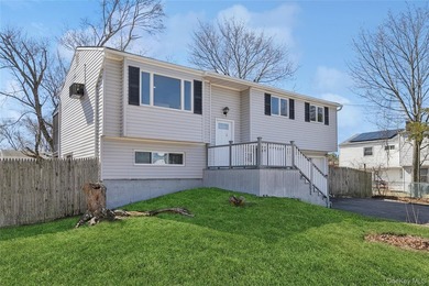 Beautifully remodeled Hi-Ranch offering a functional and - photo 33