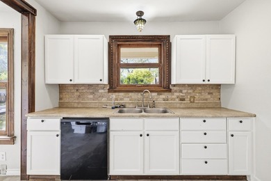 Home or Opportunity - Flexible Use in a Prime Location! Welcome - photo 10