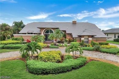 Custom Luxury Home with Unique Character. 14' Ceilings, Huge - photo 1