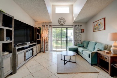 Lake Condo For Sale in West Palm Beach, Florida
