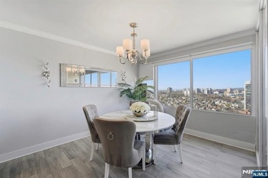 ABSOLUTELY STUNNING! unit 2809 is a recently Fully renovated and - photo 10