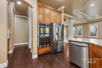 Experience exceptional quality and comfort in this beautifully - photo 15