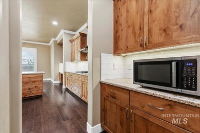 Experience exceptional quality and comfort in this beautifully - photo 16