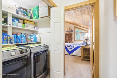 Welcome to this stunning North Idaho retreat in the coveted - photo 19